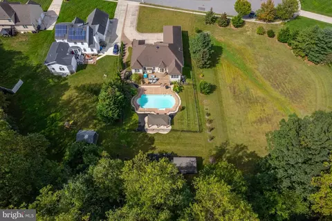 View/Area - 310 Patsy Ct, West Deptford, NJ 08066 photo 5 of 9