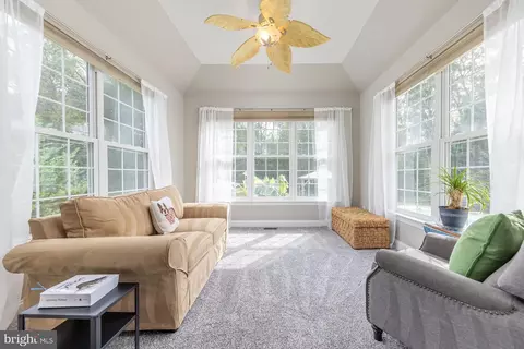 Entry Way - 310 Patsy Ct, West Deptford, NJ 08066 photo 4 of 4