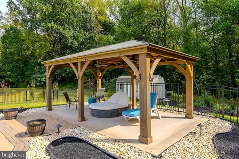 Exterior - 310 Patsy Ct, West Deptford, NJ 08066 photo 8 of 13