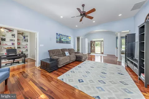 Living - 310 Patsy Ct, West Deptford, NJ 08066 photo 3 of 3
