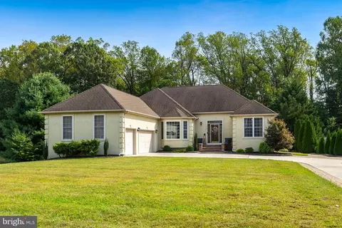 Exterior - 310 Patsy Ct, West Deptford, NJ 08066 photo 4 of 13