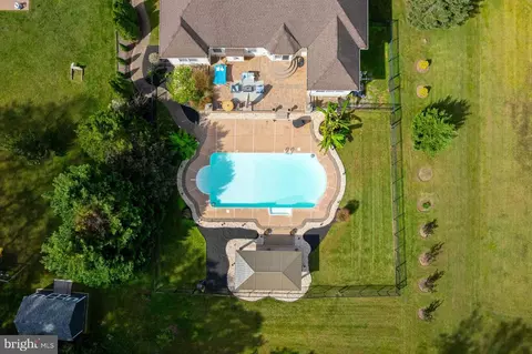 Exterior - 310 Patsy Ct, West Deptford, NJ 08066 photo 13 of 13