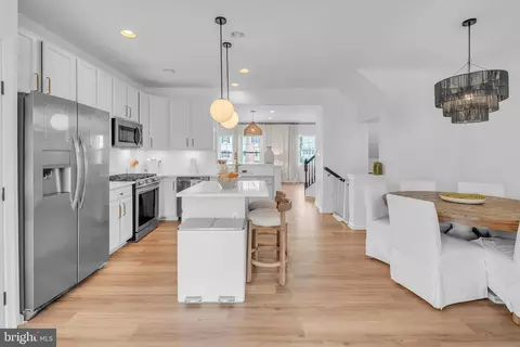 622 Sweetgum Ln, Woodbury, NJ 08096