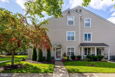 555 Shetland Ct, Sewell, NJ 08080