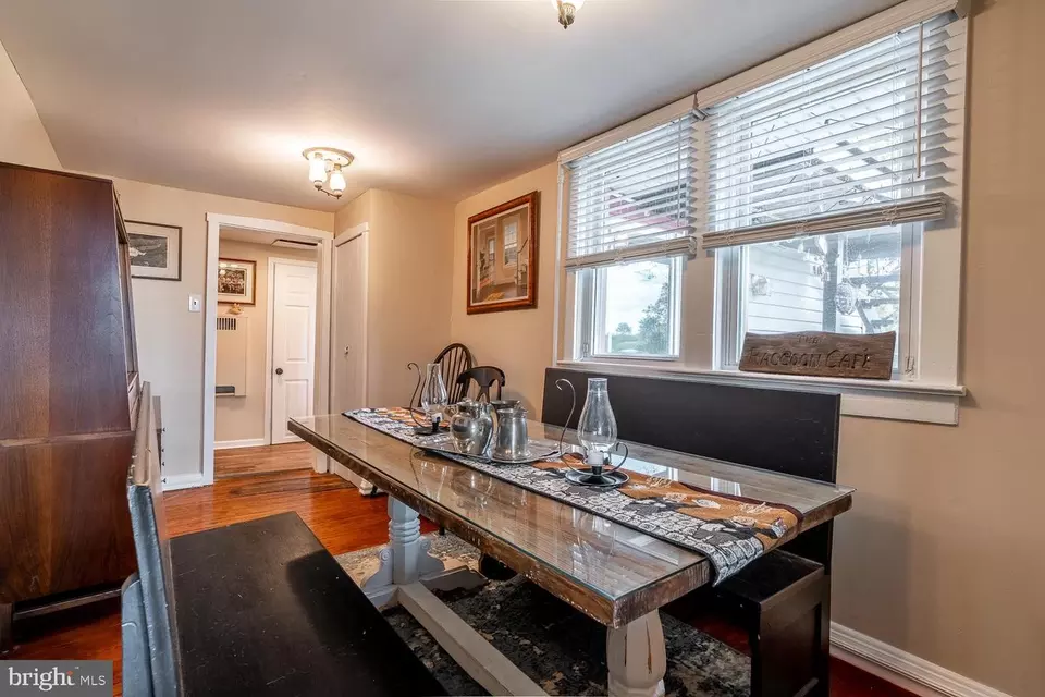 Dining - 3 S Bridgeport Rd, Bridgeport, NJ 08014 photo 2 of 2