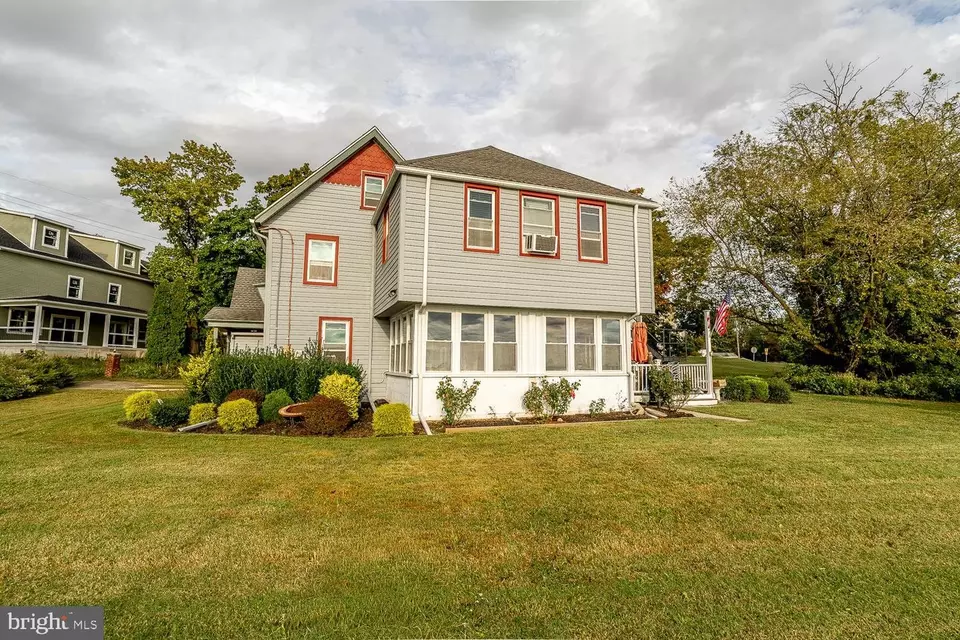 Exterior - 3 S Bridgeport Rd, Bridgeport, NJ 08014 photo 9 of 10