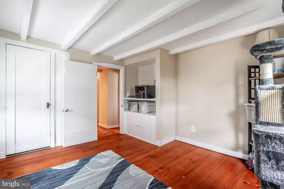 Entry Way - 3 S Bridgeport Rd, Bridgeport, NJ 08014 photo 5 of 12