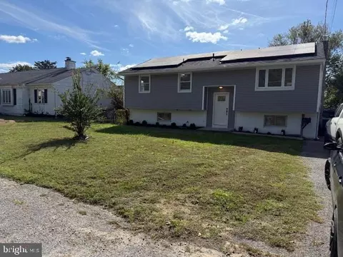 238 W Center St, Clayton, NJ 08312