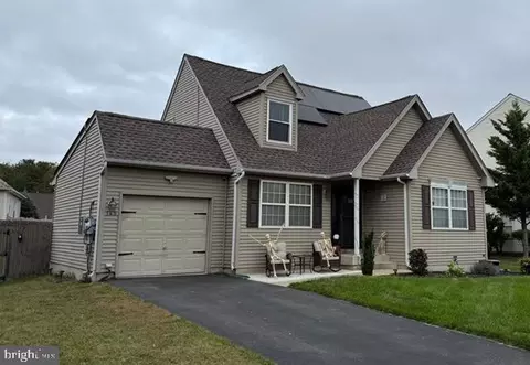 149 Tradewinds Dr, Mount Royal, NJ 08061