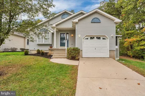 29 Melony Ln, Blackwood, NJ 08012