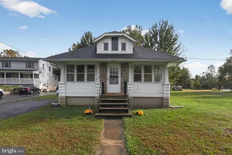 780 W Clayton Ave, Clayton, NJ 08312
