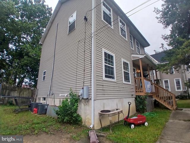 33 Hopkins St, Woodbury, NJ 08096