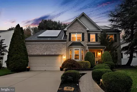 32 Stratton Ln, Sewell, NJ 08080