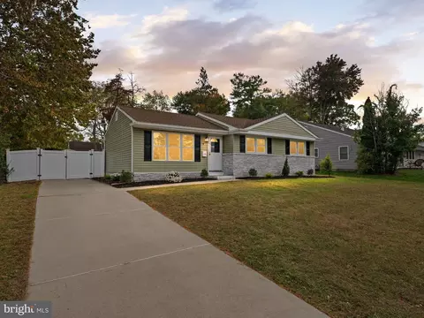 5 Willingboro Rd, Sewell, NJ 08080