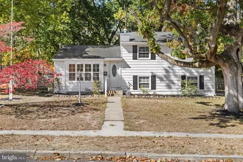 301 N 5th St, National Park, NJ 08063