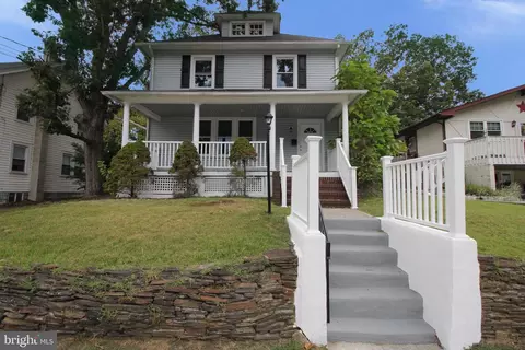 735 Chestnut Ave, Woodbury Heights, NJ 08097