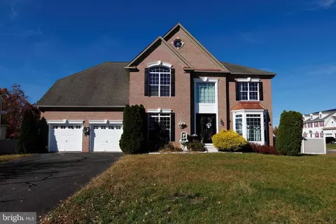 201 Luray Dr, Williamstown, NJ 08094