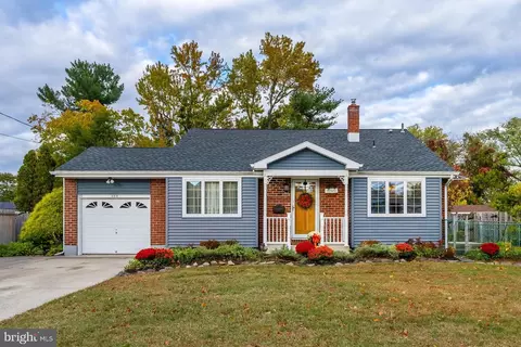 284 Columbus Dr, Mantua, NJ 08051