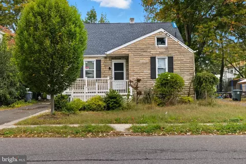 413 High St W, Glassboro, NJ 08028