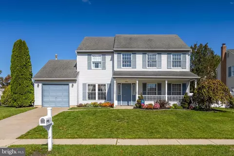 7 Walton Dr, Sewell, NJ 08080