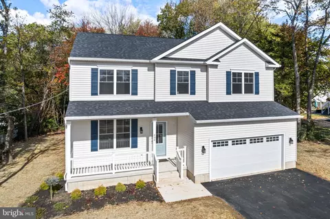404 Azure Ln, Glassboro, NJ 08028