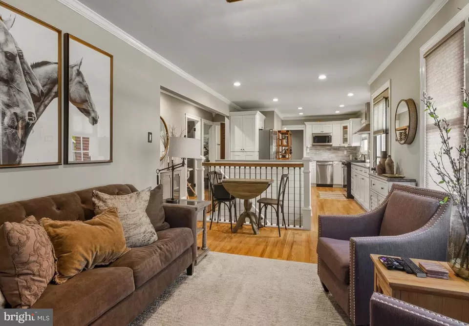 Entry Way - 109 Lambs Rd, Sewell, NJ 08080 photo 2 of 4