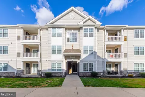 125 Lionheart Ln, West Deptford, NJ 08086