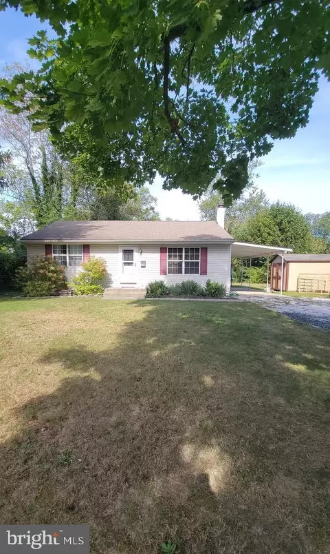 135 Oak St, Williamstown, NJ 08094