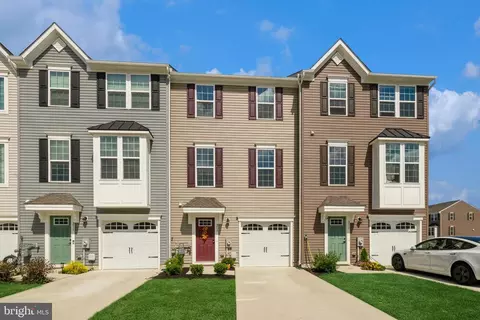 213 Dalton Dr, Swedesboro, NJ 08085