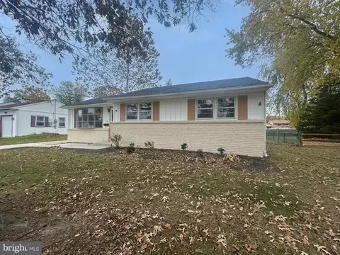 15 Livingstone Rd, Sewell, NJ 08080