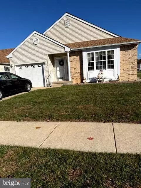 734 Virgin Island Dr, Williamstown, NJ 08094