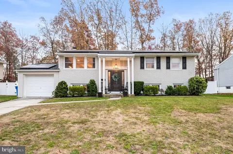 1017 Hancock Dr, Blackwood, NJ 08012
