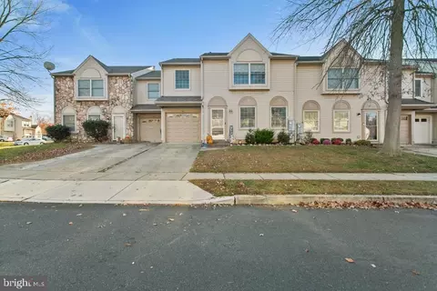 112 Carriage Ln, Swedesboro, NJ 08085