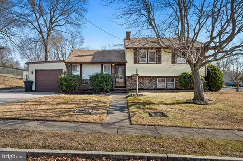 748 Dartmouth Dr, Wenonah, NJ 08090
