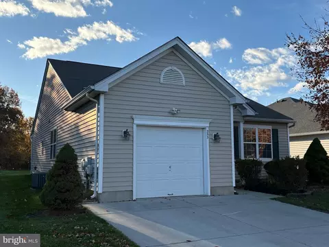 253 Snowy Egret Ln, West Deptford, NJ 08086