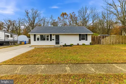 170 S Dennis Dr, Clayton, NJ 08312