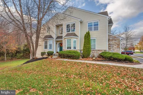 2406 Exposition Dr, Williamstown, NJ 08094