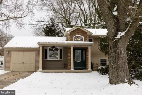 501 Devonshire Dr, Sewell, NJ 08080