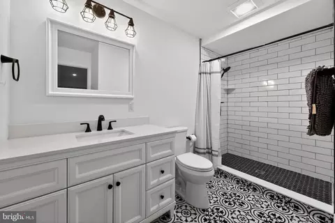Bath - 604 Mckinley Ave, Pitman, NJ 08071 photo 1 of 2