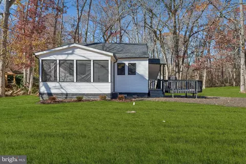100 Stage Coach Rd, Williamstown, NJ 08094