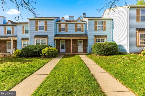 807 Saint Regis Ct, West Deptford, NJ 08051