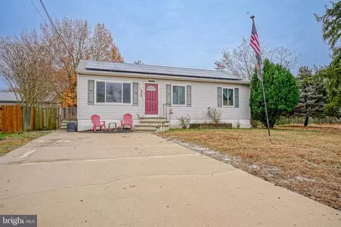 408 Princeton Ave, National Park, NJ 08063