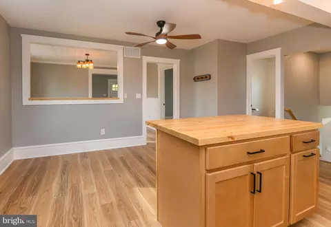 Entry Way - 151 Cedar Ave, Pitman, NJ 08071 photo 2 of 7