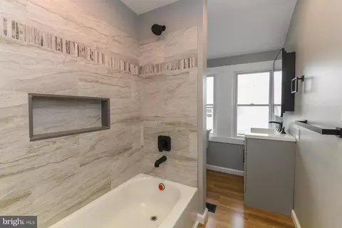 Entry Way - 151 Cedar Ave, Pitman, NJ 08071 photo 5 of 7