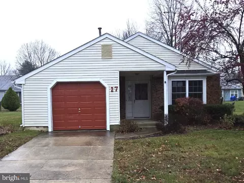 27 Kelly Dr, Woodbury, NJ 08096