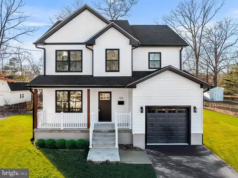 438 4th Ave, Deptford, NJ 08096
