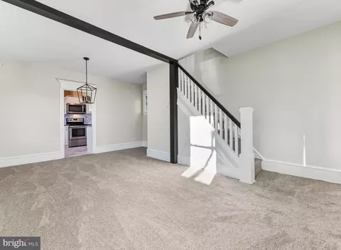 Entry Way - 12 Hazel Ave, Pitman, NJ 08071 photo 3 of 9