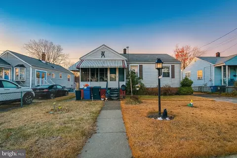 83 Lynn Dr, West Deptford, NJ 08096