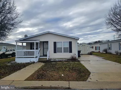 540 Dogwood Ln, Williamstown, NJ 08094