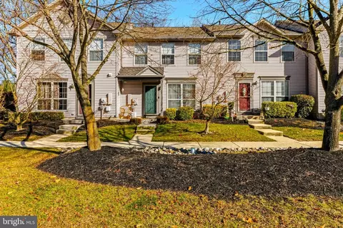 48 Forest Ct, Mantua, NJ 08051